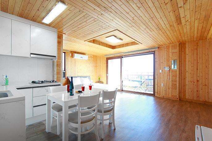 Island Tree Apartment Seogwipo Ruang foto